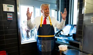 Ông Trump bị chê chiên khoai không đúng cách ở McDonald's
